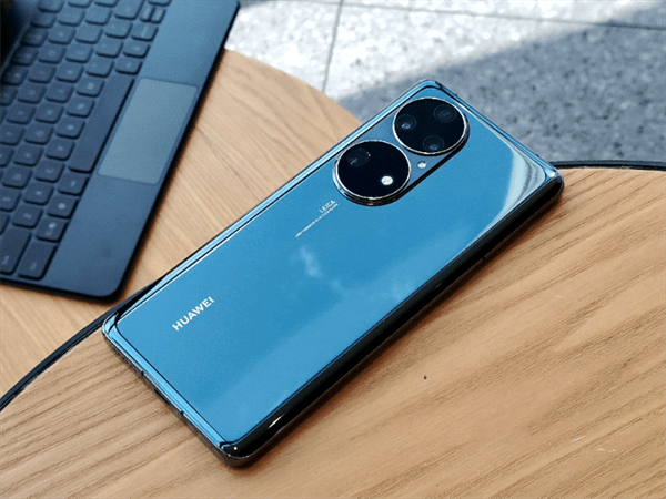 华为p50是直屏还是曲屏(华为p50是5g手机吗)