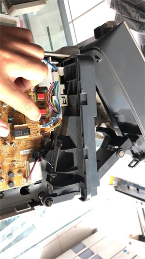 hp惠普1005打印复印一体机拆机定影更换定影膜教程(hp惠普1005打印复印一体机拆机定影更换定影膜教程)(7)