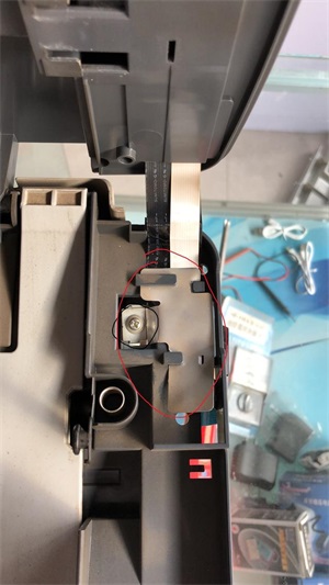 hp惠普1005打印复印一体机拆机定影更换定影膜教程(hp惠普1005打印复印一体机拆机定影更换定影膜教程)(13)