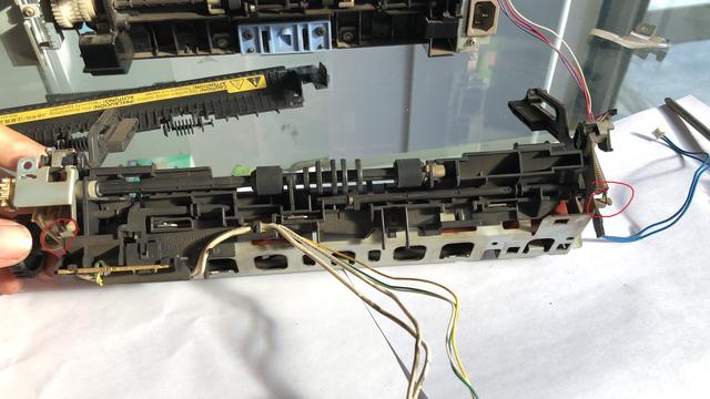 hp惠普1005打印复印一体机拆机定影更换定影膜教程(hp惠普1005打印复印一体机拆机定影更换定影膜教程)(21)