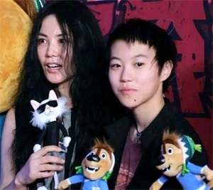 窦靖童周迅公布恋情(网曝窦靖童公开承认同性恋)