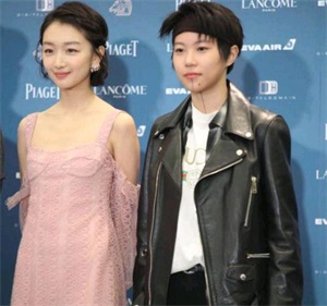 窦靖童周迅公布恋情(网曝窦靖童公开承认同性恋)