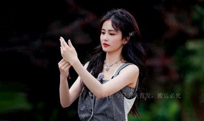 娱记曝白鹿情史丰富,曾和三字顶流相恋,网友猜测是蔡徐坤