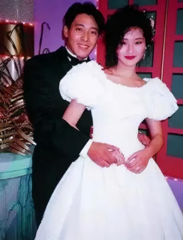 万绮雯年轻时美若天仙 万绮雯的戏剧人生(8)