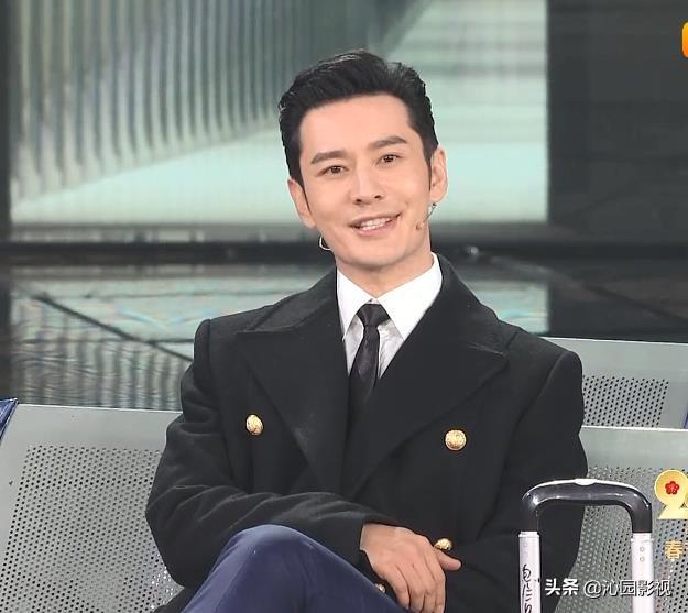 金靖黄晓明小品机场姐妹花（黄晓明领衔出演的小品机场姐妹花更有观众缘）(7)