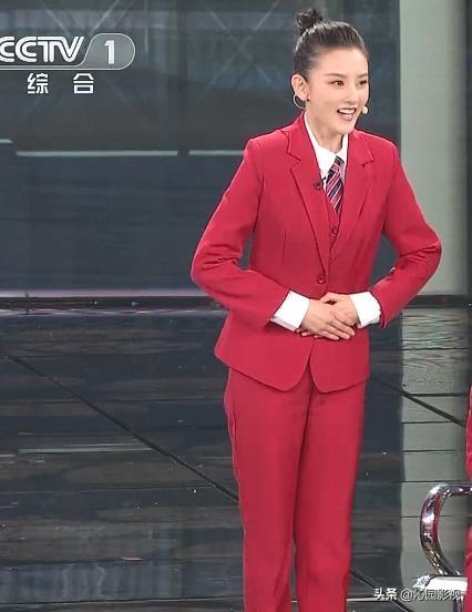 金靖黄晓明小品机场姐妹花（黄晓明领衔出演的小品机场姐妹花更有观众缘）(10)