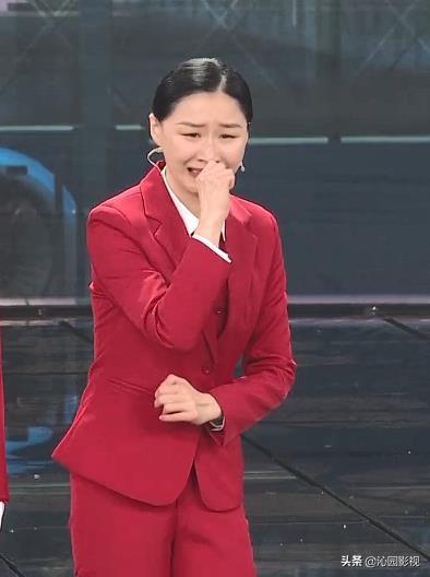 金靖黄晓明小品机场姐妹花（黄晓明领衔出演的小品机场姐妹花更有观众缘）(5)