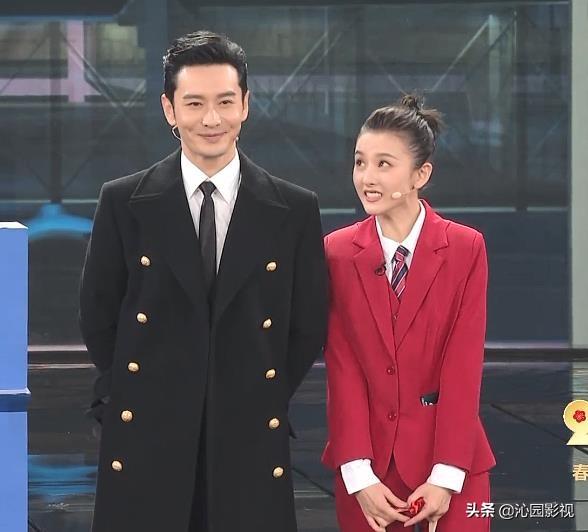 金靖黄晓明小品机场姐妹花（黄晓明领衔出演的小品机场姐妹花更有观众缘）(11)