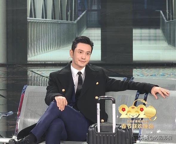 金靖黄晓明小品机场姐妹花（黄晓明领衔出演的小品机场姐妹花更有观众缘）(6)