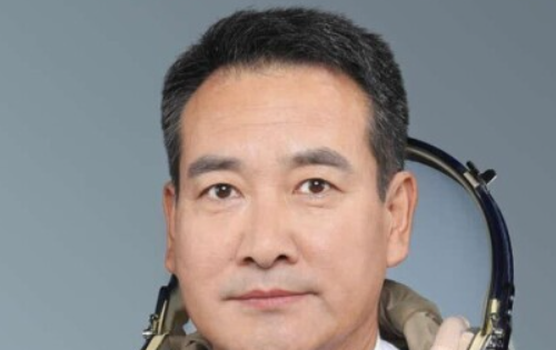 神州7号宇航员,神舟七号的宇航员是谁首次太空行走2008图1