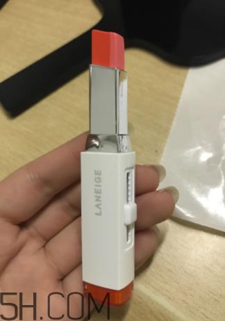 兰芝双色唇膏5号色适合黄皮吗_真人试色