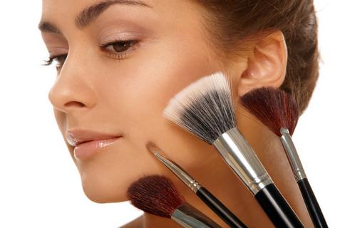 洗化妆刷要用什么洗？选购化妆刷误区