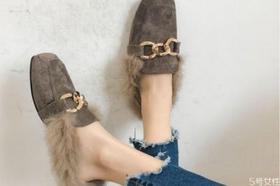 ​冬天豆豆鞋配什么袜子 豆豆鞋冬季怎么搭配