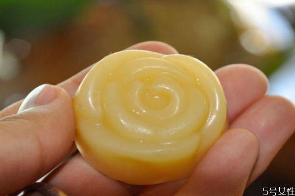 可以用肥皂洗脸吗 肥皂洗脸会怎么样呢 可以用肥皂洗脸吗 肥皂洗脸会怎么样呢