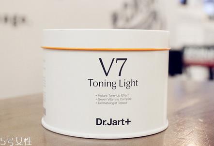 素颜霜和cc霜哪个先用 让你的肌肤更加靓丽