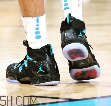 篮球鞋可以当跑步鞋吗?篮球鞋适合跑步吗? 篮球鞋可以当跑步鞋吗?篮球鞋适合跑步吗?