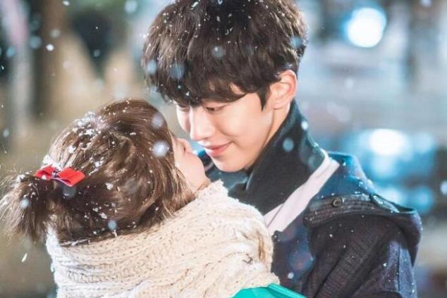 李圣经妆容怎么化?李圣经仿妆教程 李圣经妆容怎么化?李圣经仿妆教程