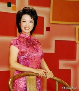 ​黄薇：与蔡国庆青梅竹马，照顾偏瘫父亲11年，九旬老母常让她