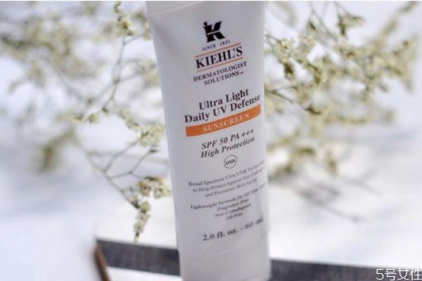 科颜氏防晒霜怎么样 科颜氏防晒霜可以清水卸妆吗 科颜氏防晒霜怎么样 科颜氏防晒霜可以清水卸妆吗