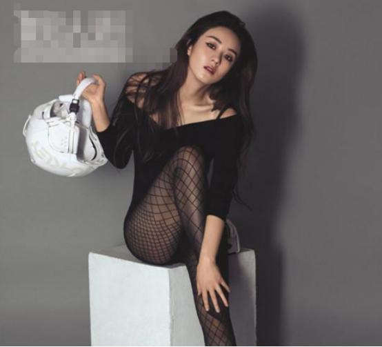 赵丽颖有多迷人? 看她拍摄的《男人装》, 网友: 身材堪称一绝