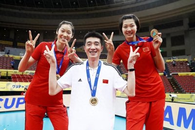 ​樊振东袁心玥合照被晒，冲上热搜!袁心玥发文间接回应!