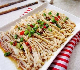 ​天气热吃什么开胃？教你做一道油泼金针菇，油而不腻，做法简单