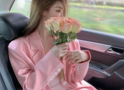 ​杨钰莹羞辱门（甜歌天后杨钰莹的女神毁灭记）