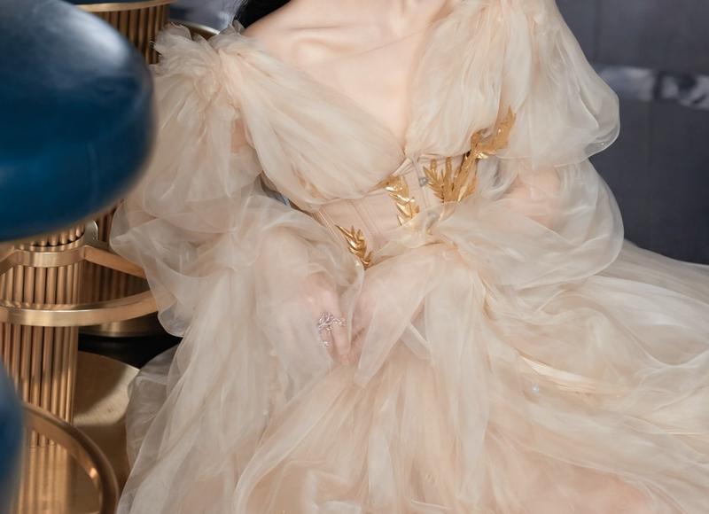 佟湘玉是谁演的（48岁佟湘玉大变样）