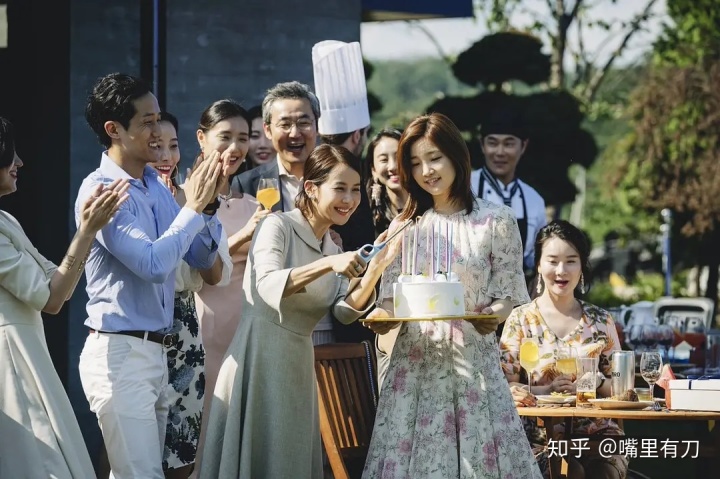 韩国那些明星整过容_韩国最帅的男明星_韩国电影明星