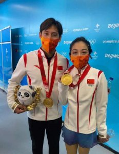 ​冠军梦实现！隋文静韩聪公布两人关系 网友纷纷催婚