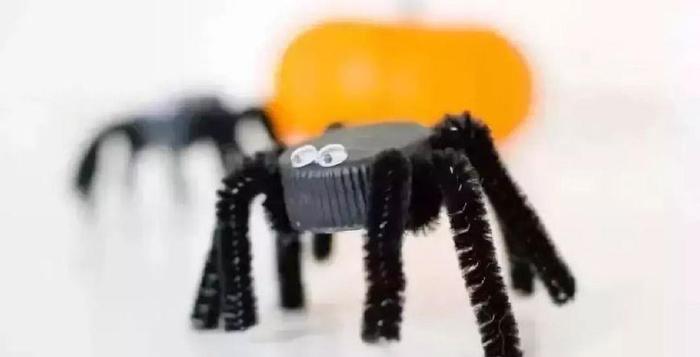 瓶盖创意手工教程，小小瓶盖大变身！