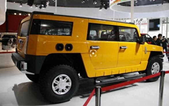 小陈竟花了88万买了民用版东风猛士，看到车厢傻了