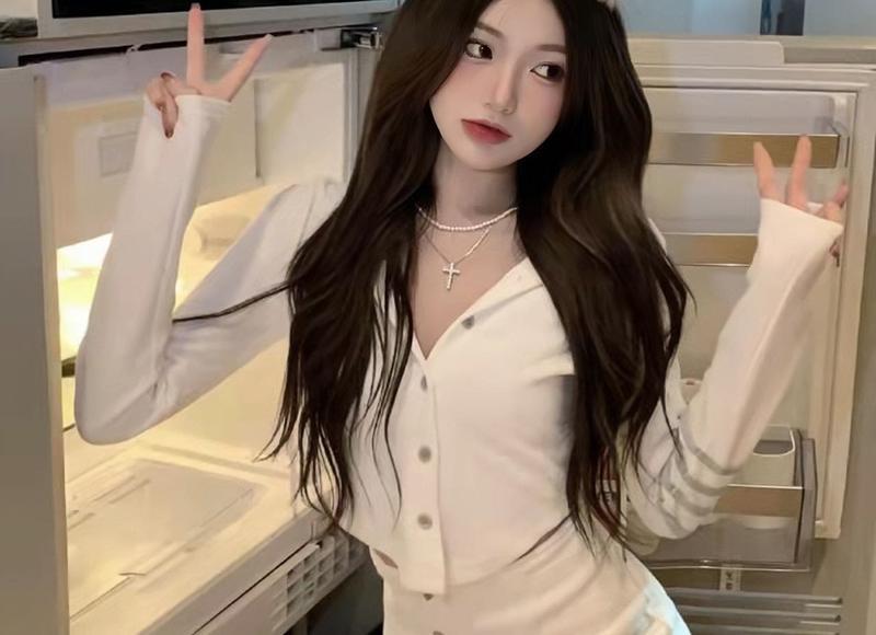 王俊凯酷帅，王俊凯choker西装造型酷帅满分