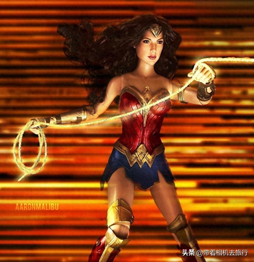 神奇女侠、灰姑娘：这些知名人物手办都是用芭比娃娃改造的