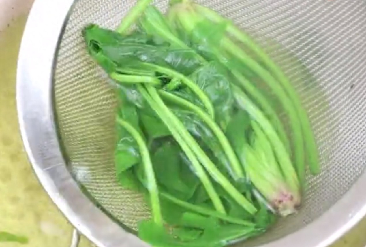 这才是蒸蛋的正确做法，营养翻倍，嫩滑不破有弹性，特别适合孩子